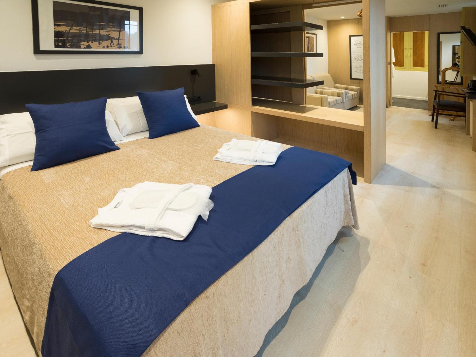 Hotel Roma Sarria Luaran gambar