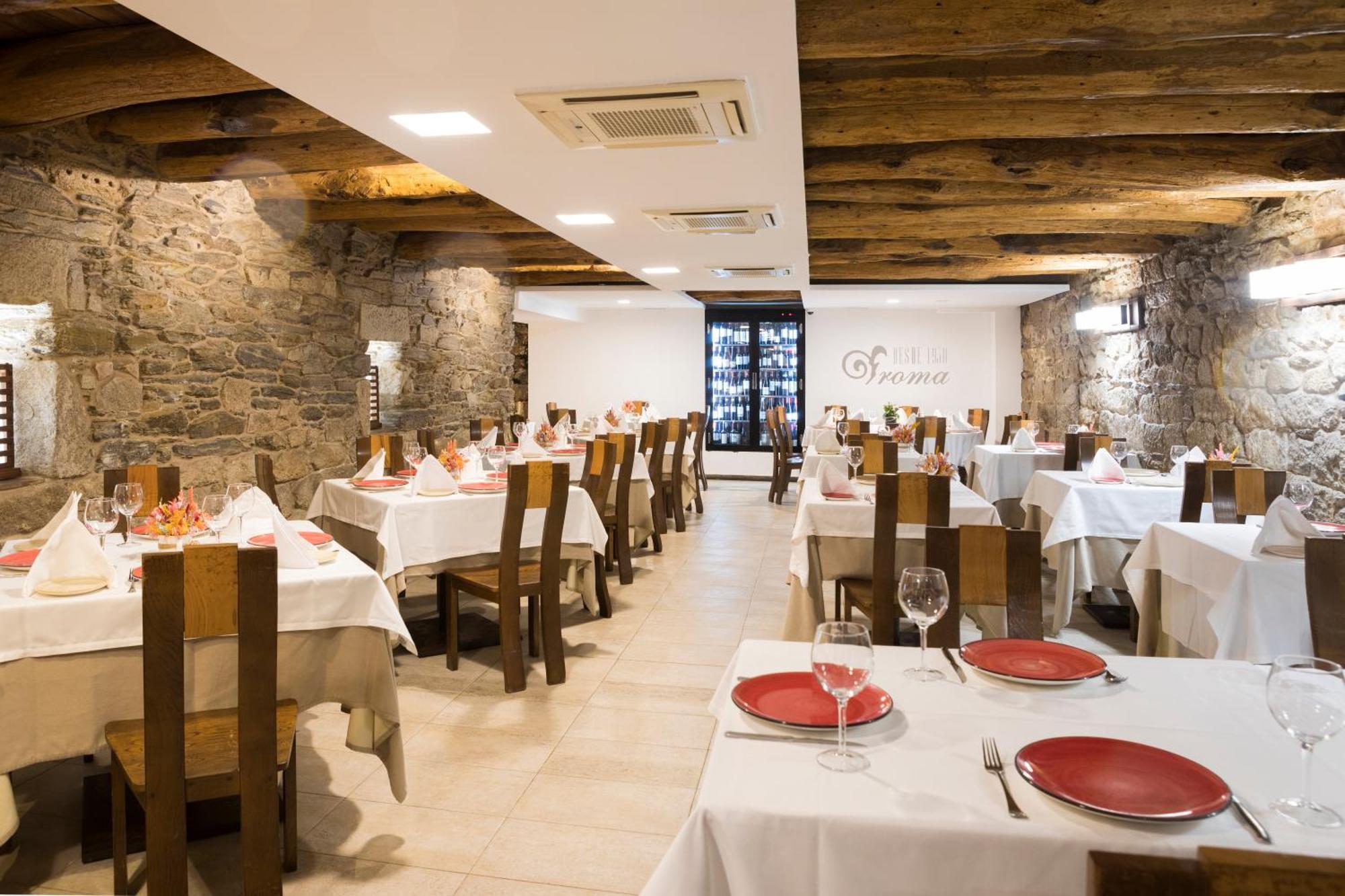 Hotel Roma Sarria Luaran gambar